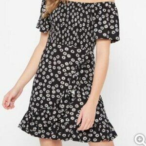 💚 BOGO FREE 💚 RUE 21 DAISY FLORAL RUFFLE MINI DRESS